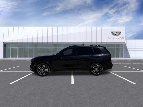 Black Sapphire Metallic 2023 BMW X7 xDrive40i