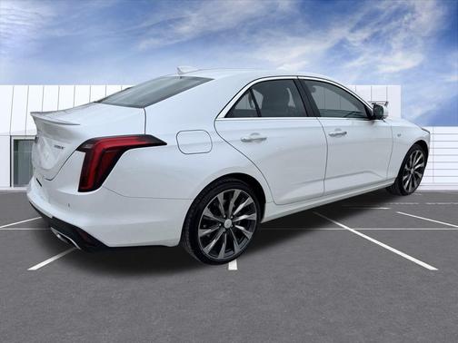 2023 Cadillac CT4 Premium Luxury