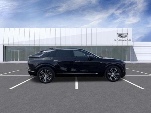 Stellar Black Metallic 2024 Cadillac LYRIQ Luxury