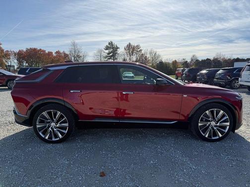 2024 Cadillac LYRIQ Luxury