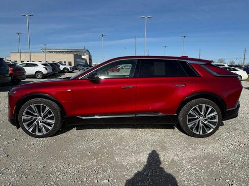 2024 Cadillac LYRIQ Luxury