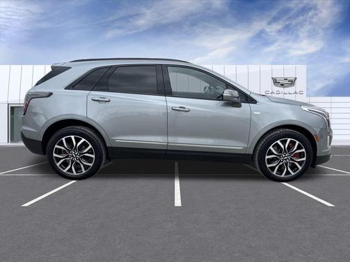 2025 Cadillac XT5 Sport