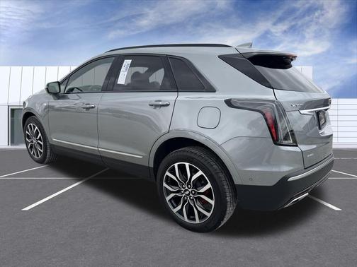 2025 Cadillac XT5 Sport