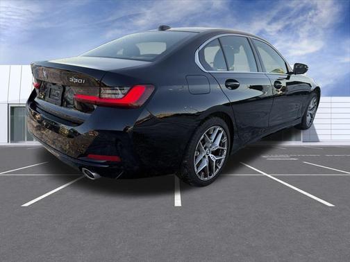 2025 BMW 330 i xDrive