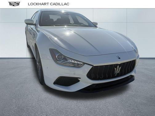 2022 Maserati Ghibli Modena Q4