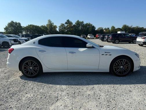 2022 Maserati Ghibli Modena Q4