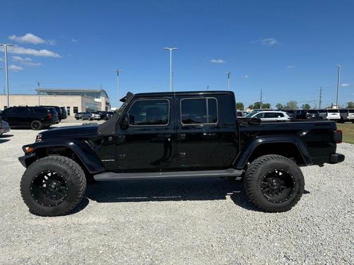 2021 Jeep Gladiator Overland
