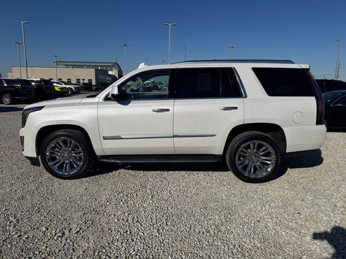 2018 Cadillac Escalade Luxury