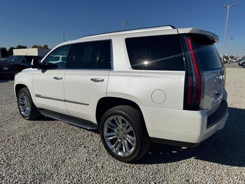 2018 Cadillac Escalade Luxury