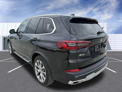 Black Sapphire Metallic 2023 BMW X5 xDrive40i