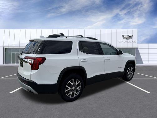 Summit White 2023 GMC Acadia SLT