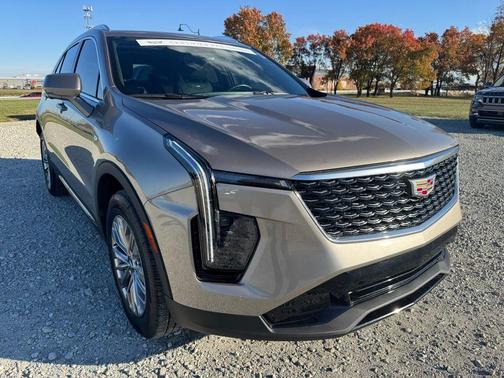 2025 Cadillac XT4 Premium Luxury