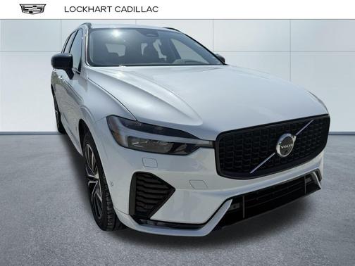 2024 Volvo XC60 B5 Plus Dark Theme