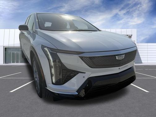 Crystal White Tri-Coat 2025 Cadillac OPTIQ Luxury