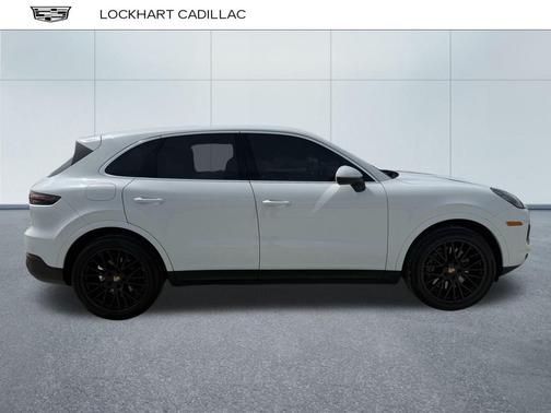 2022 Porsche Cayenne Base
