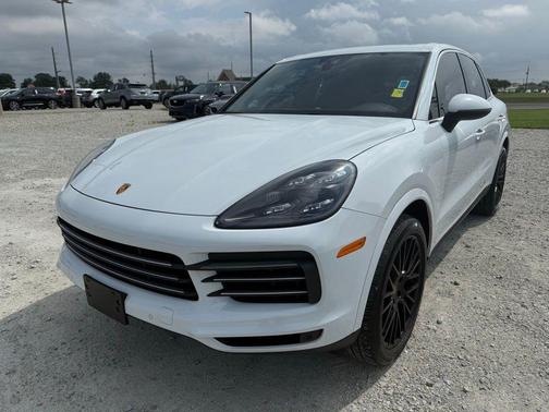2022 Porsche Cayenne Base