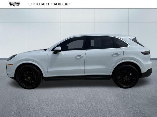 2022 Porsche Cayenne Base