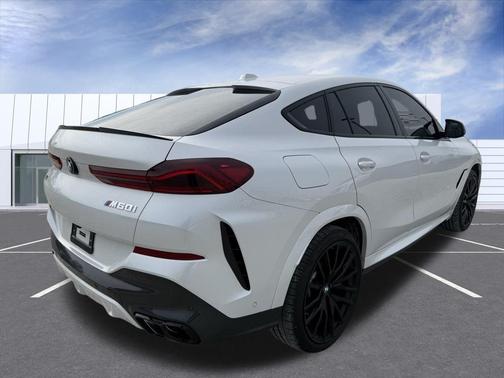 2025 BMW X6 M60i