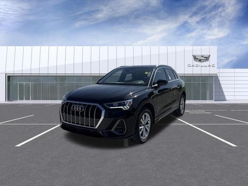 Mythos Black Metallic 2025 Audi Q3 45 S line Premium