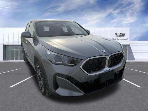 Gray Metallic 2025 BMW X2 xDrive28i