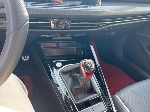 2024 Volkswagen Golf GTI 1.4T TSI
