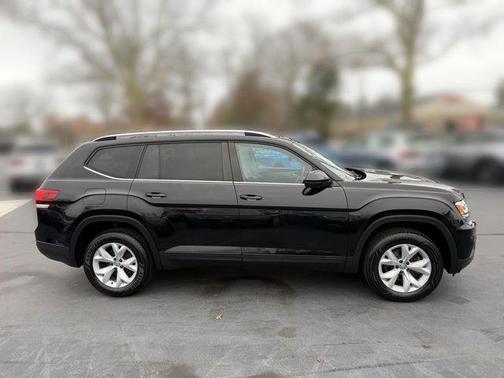 Deep Black 2018 Volkswagen Atlas 3.6L S