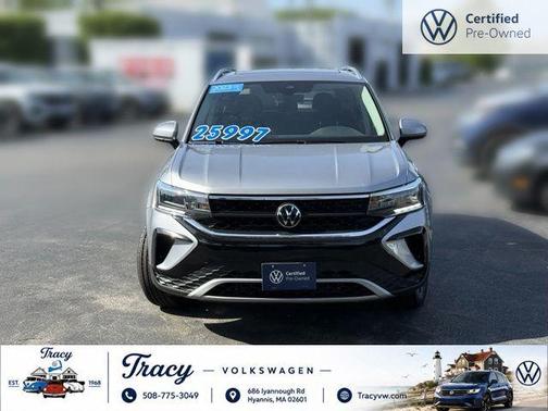 Silver Metallic 2023 Volkswagen Taos 1.5T SE