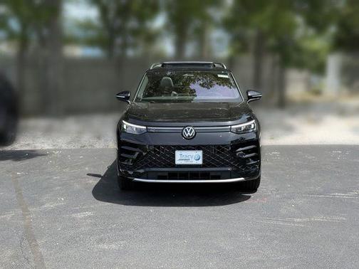 deep black pearl 2026 Volkswagen Tiguan 2.0T SEL R-Line 4MOTION