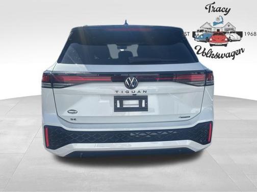 2025 Volkswagen Tiguan 2.0T SE R-Line Black 4MOTION