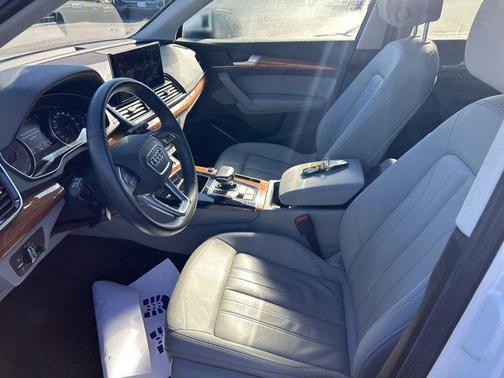 2022 Audi Q5 45 S line Premium