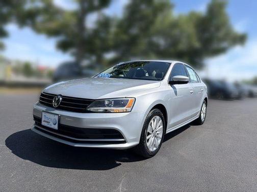 Reflex Silver Metallic 2015 Volkswagen Jetta Auto SE w/Connectivity