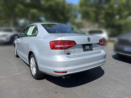 Reflex Silver Metallic 2015 Volkswagen Jetta Auto SE w/Connectivity