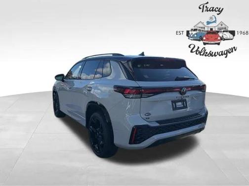 2026 Volkswagen Tiguan 2.0T SE R-Line Black 4MOTION