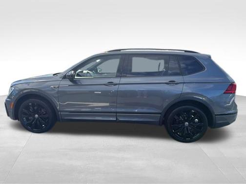 2021 Volkswagen Tiguan 2.0T SE R-Line Black