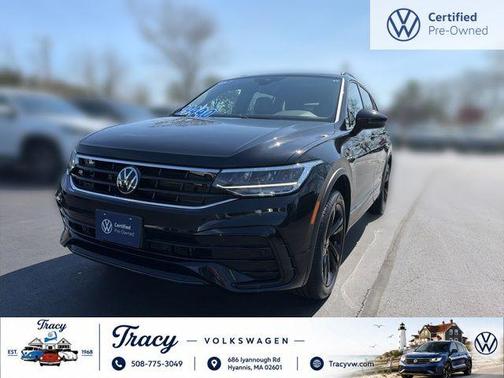 Deep Black 2024 Volkswagen Tiguan 2.0T SE R-Line Black 4MOTION