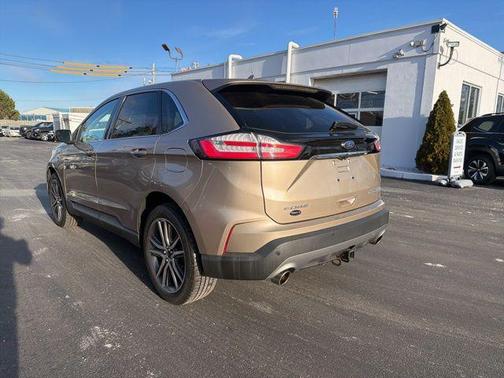 2020 Ford Edge Titanium
