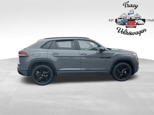 2025 Volkswagen Atlas Cross Sport 2.0T SEL