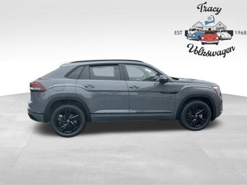 2025 Volkswagen Atlas Cross Sport 2.0T SEL
