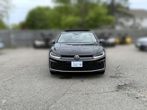 Deep Black Pearl 2026 Volkswagen Jetta 1.4T SEL