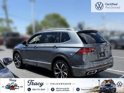 Platinum Gray Metallic 2022 Volkswagen Tiguan 2.0T SEL R-Line 4MOTION