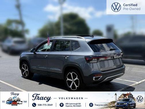 Platinum Gray Metallic 2025 Volkswagen Taos 1.5T SEL