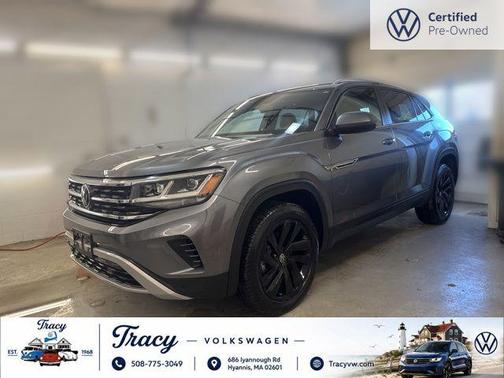 Platinum Gray Metallic 2023 Volkswagen Atlas Cross Sport 2.0T SE w/Technology 4MOTION