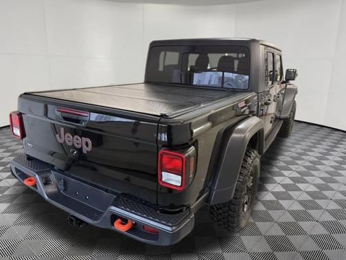 Black Clearcoat 2022 Jeep Gladiator Mojave 4x4