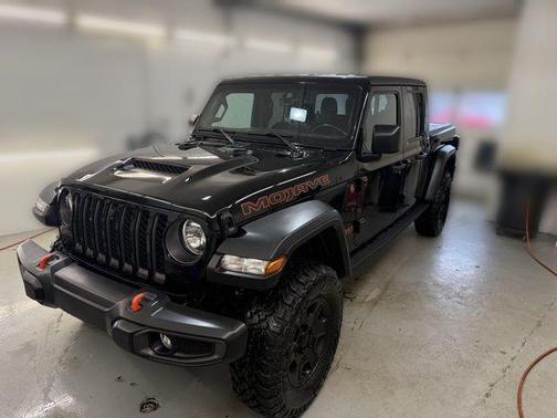 Black Clearcoat 2022 Jeep Gladiator Mojave 4x4