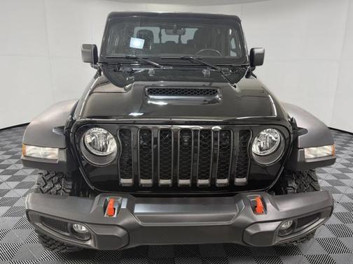 Black Clearcoat 2022 Jeep Gladiator Mojave 4x4