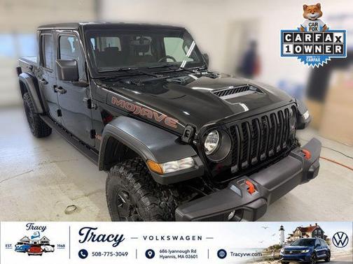 Black Clearcoat 2022 Jeep Gladiator Mojave 4x4
