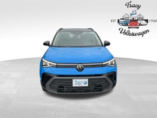 2025 Volkswagen Taos 1.5T SE Black