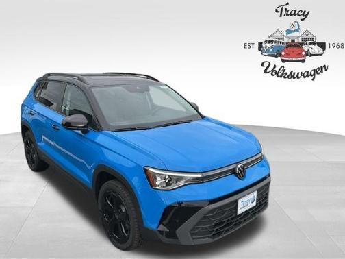 2025 Volkswagen Taos 1.5T SE Black