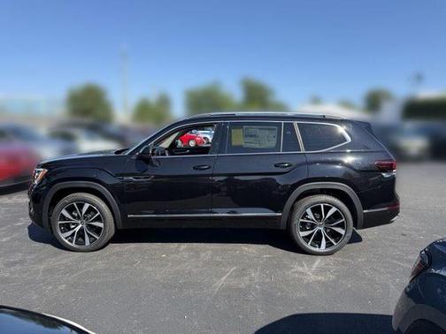Deep Black Pearl 2026 Volkswagen Atlas 2.0T SEL Premium R-Line 4MOTION