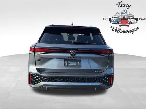 2026 Volkswagen Tiguan 2.0T SE R-Line Black 4MOTION